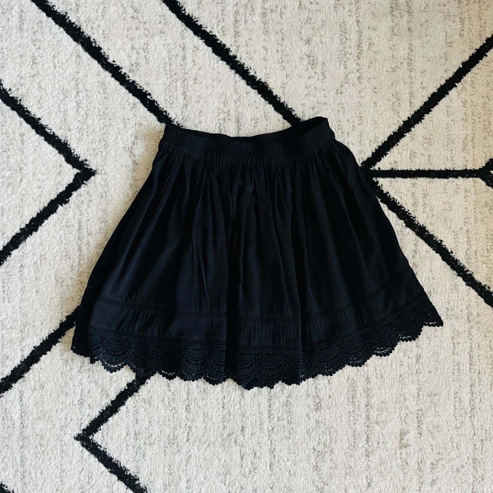 Aeropostale size small black skirt